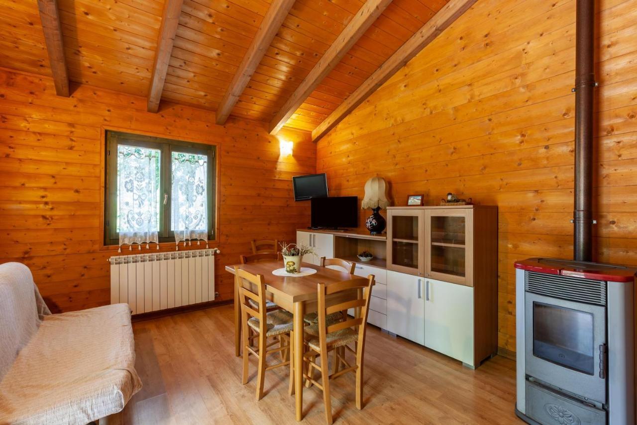 Villaggio Anemone - Chalet Mirtillo Capanne di Sillano Dış mekan fotoğraf